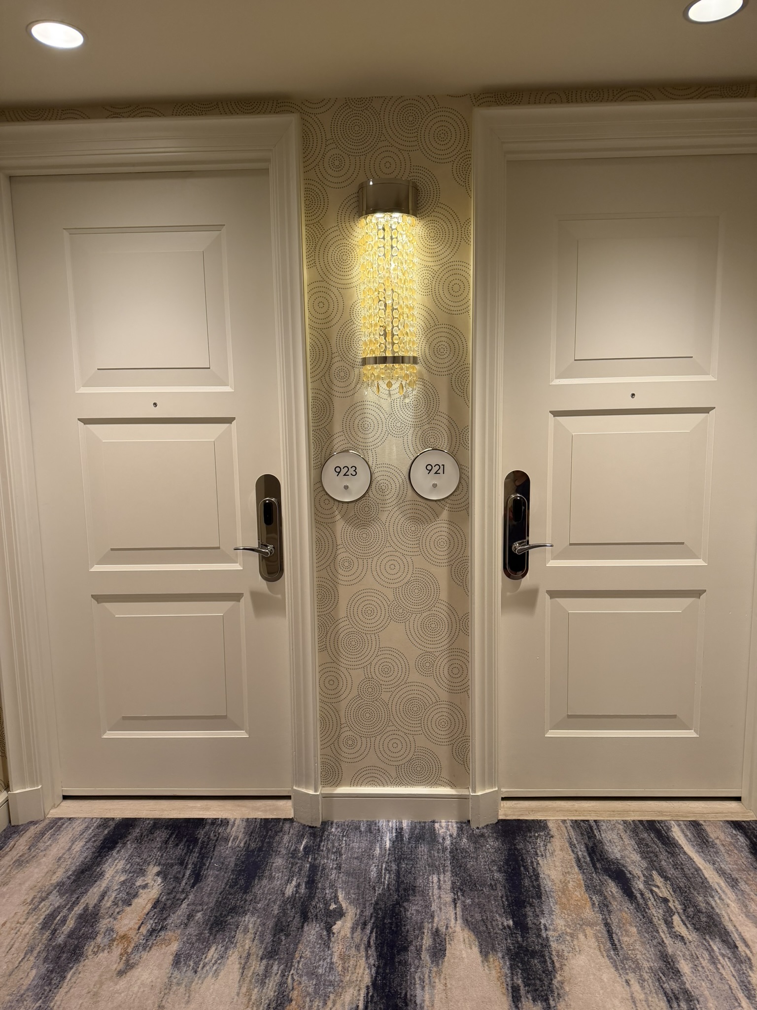 Connecting room doors at Four Seasons Orlando